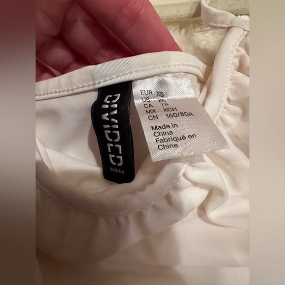 Divided H&M Women’s Crop Top (XS) - Picture 5 of 9